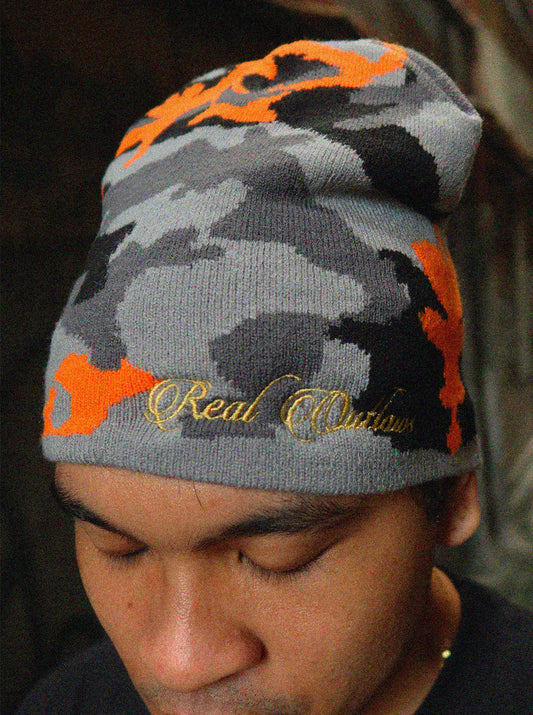 Script logo skully