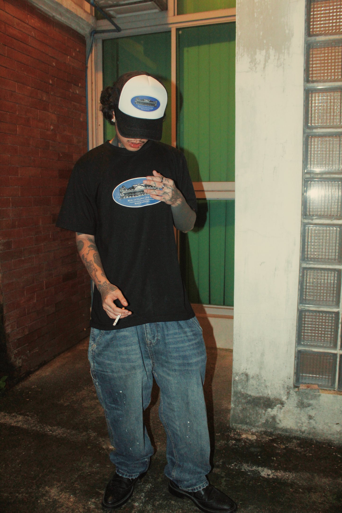 MALACAÑANG OUTLAWS TEE V3 (BLACK)